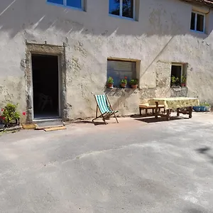 gite-du-poete.hotels-rhonealpes.com/